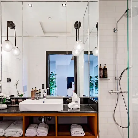 U14, Autograph Collection 4* Helsinki