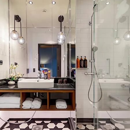 U14, Autograph Collection 4* Helsinki