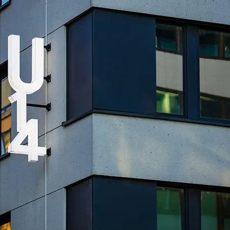 U14, Autograph Collection